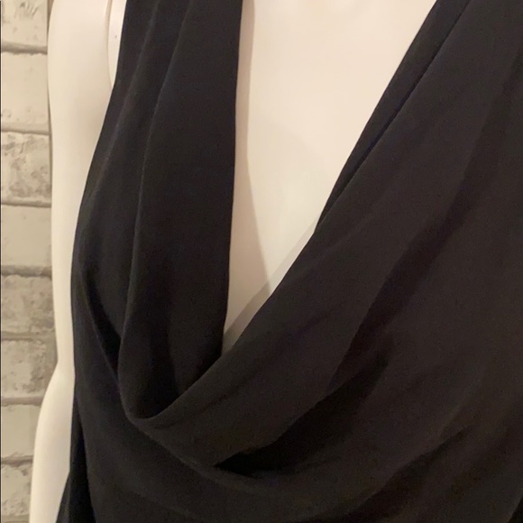 Vici Dolls V Neck - Picture 3 of 4